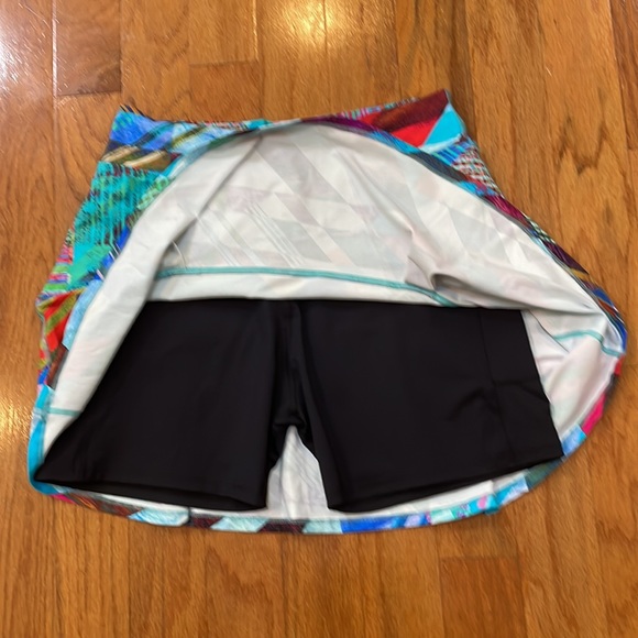 DonaJo Women Skort Eco Friendly Size 3 (16-18) XL Graphic Design Golf Zumba - Picture 6 of 8